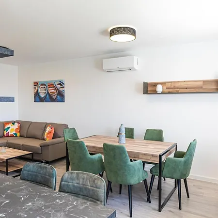 Elegant Kastel Novi With Sea View Balcony דירה Kaštela