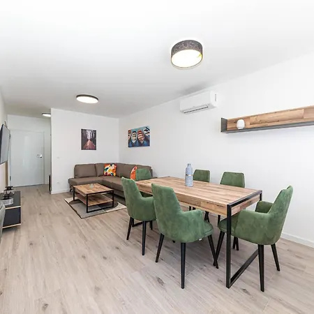 Elegant Kastel Novi With Sea View Balcony דירה Kaštela