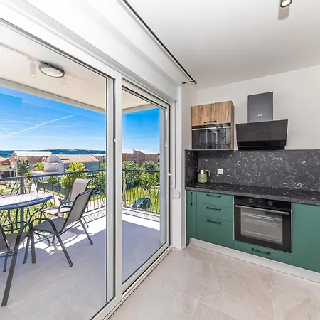 דירה Elegant Kastel Novi With Sea View Balcony Kaštela
