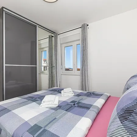 Elegant Kastel Novi With Sea View Balcony * Kaštela
