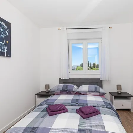 Elegant Kastel Novi With Sea View Balcony דירה Kaštela